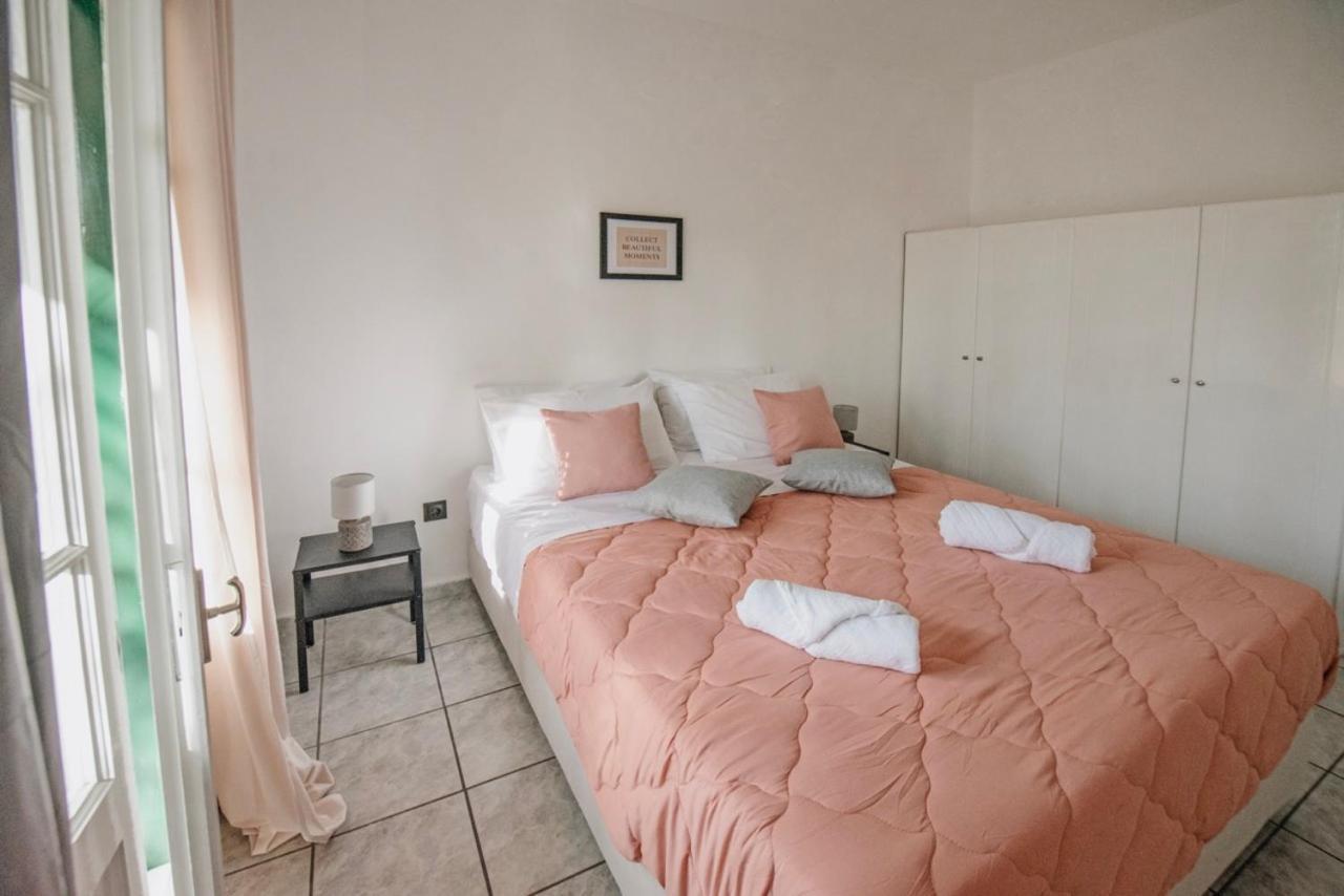 Ionian Luxury Apartments Perama  Esterno foto